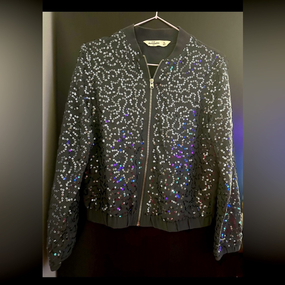 Abercrombie Grey long sleeves with sequins
